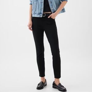 GAP Black Skinny Ankle Pants in Bi-Stretch Women's - Size 18 Petite